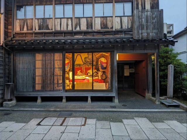 金澤 | 西茶屋街，保有江戶時代風情的街屋