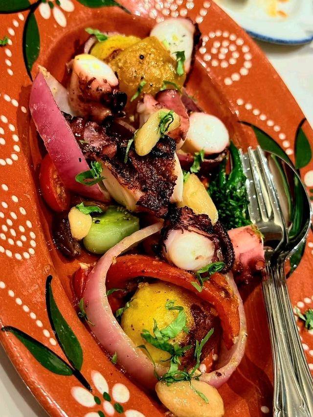 "Lisboa Bistro: A Flavorful Journey Through Portuguese-Macanese Delights!"