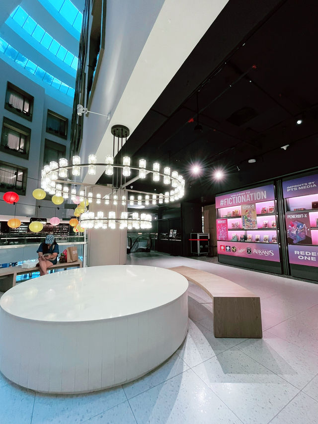Eslite Spectrum at Starhill KL: A Beautiful Cultural Book Haven
