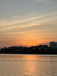 🌇 Underrated Sunset paradise: Cyberjaya Lakeside. Th golden hour away from the city❤️