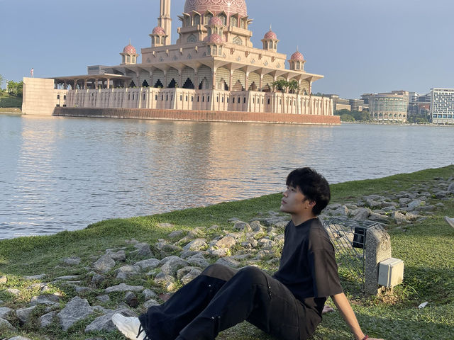 📍KL to Putrajaya Pink Mosque — Best Travel Hack 🕌
