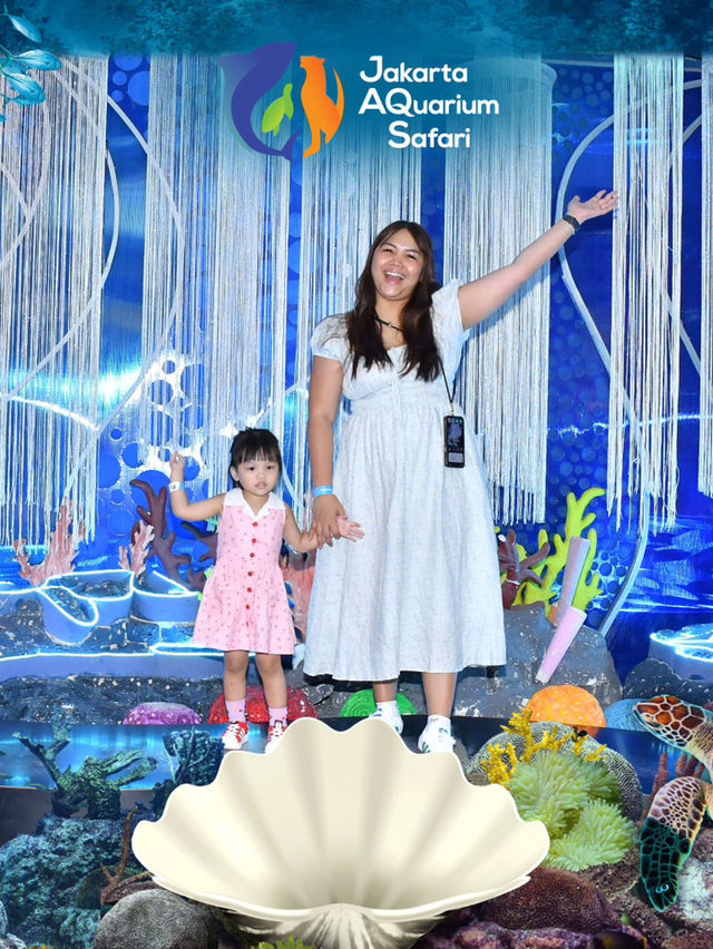 Aquarium in a mall?? Only at Jakarta Aquarium and Safari! Aquarium in a mall?? Only at Jakarta Aquarium and Safari!