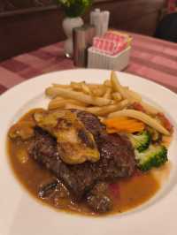 香港🇭🇰 九龍塘區續漸消失的懷舊西餐廳 🍴