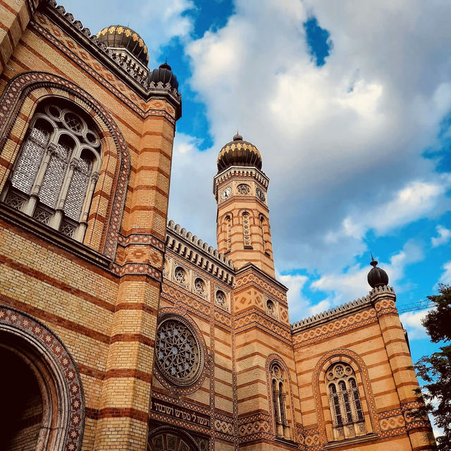 ✨ A Soul-Stirring Solo Journey: The Grand Synagogue of Budapest 🕍