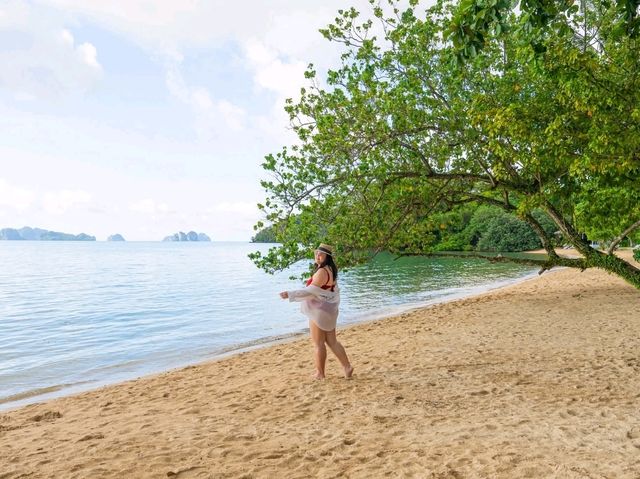 นอนพักเกาะสวรรค์ วิวหลักล้าน ชายหาดส่วนตัว
