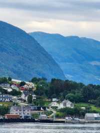Majestic Fjord Escapes in Sognefjord 