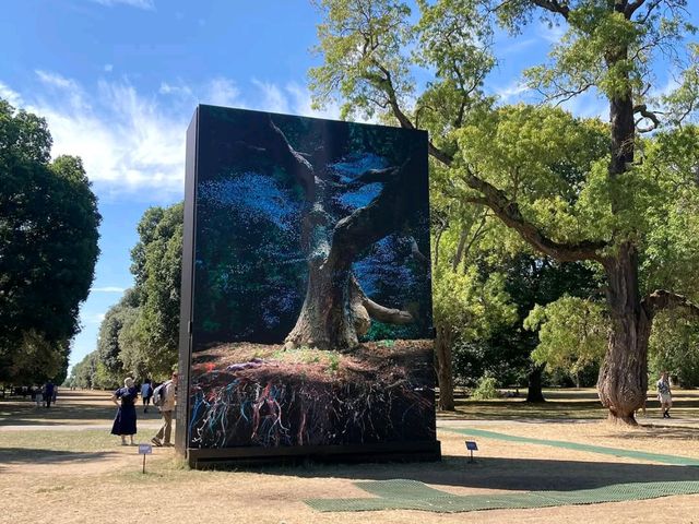A  Timeless Botanical Wonderland in Greater London