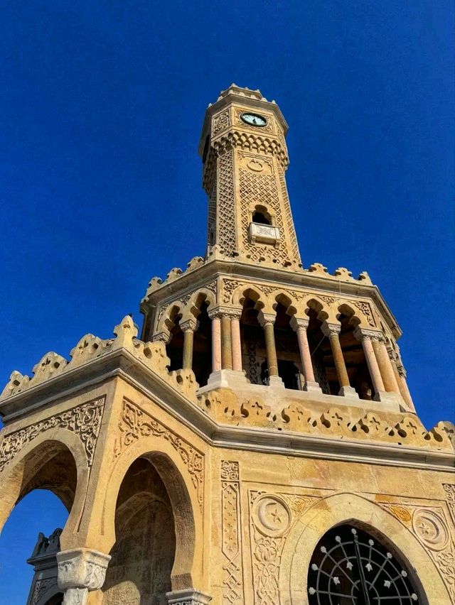 🏛️ Konak Square – The Heart of İzmir