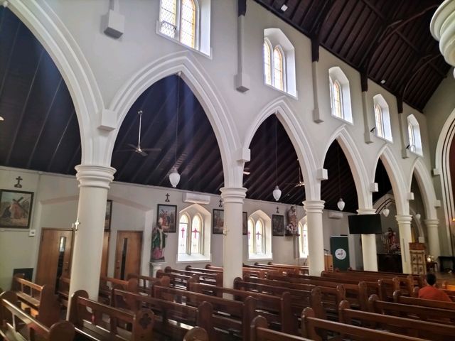 ⛪Charming Inner City Catholic Church⛪