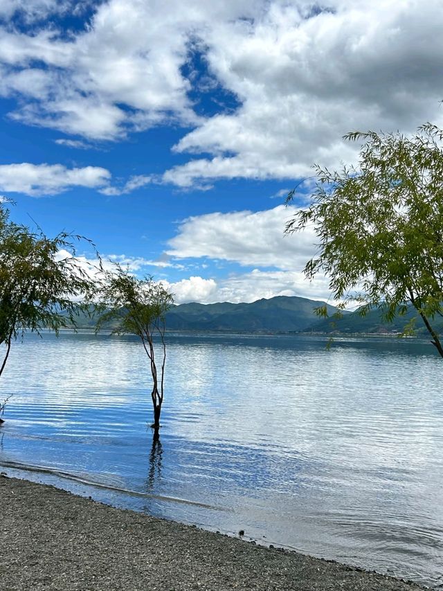 Lugu Lake: The Jewel of the Plateau Lugu Lake: The Jewel of the Plateau