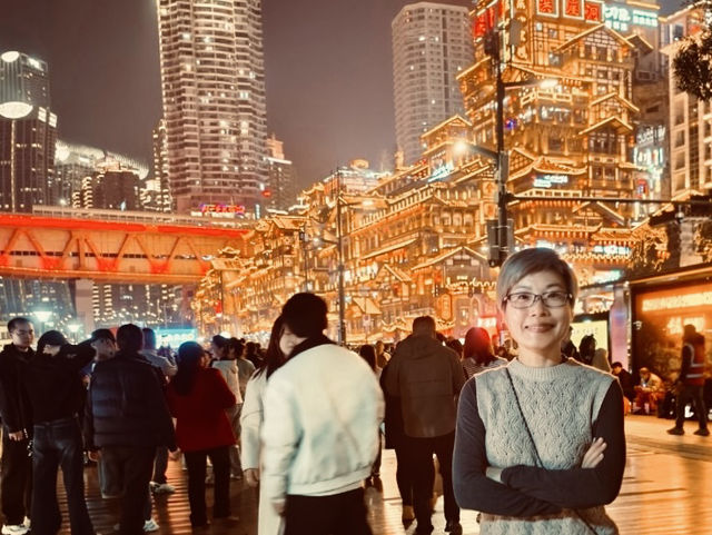 走進現實版的「千與千尋」──「洪崖洞」夜景探訪 走進現實版的「千與千尋」──「洪崖洞」夜景探訪