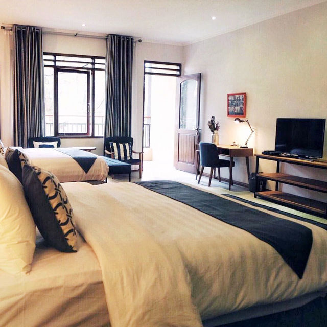 Nature-Lover’s Dream Stay: Cozy Hotel Review 🏡🌲 Nature-Lover’s Dream Stay: Cozy Hotel Review 🏡🌲