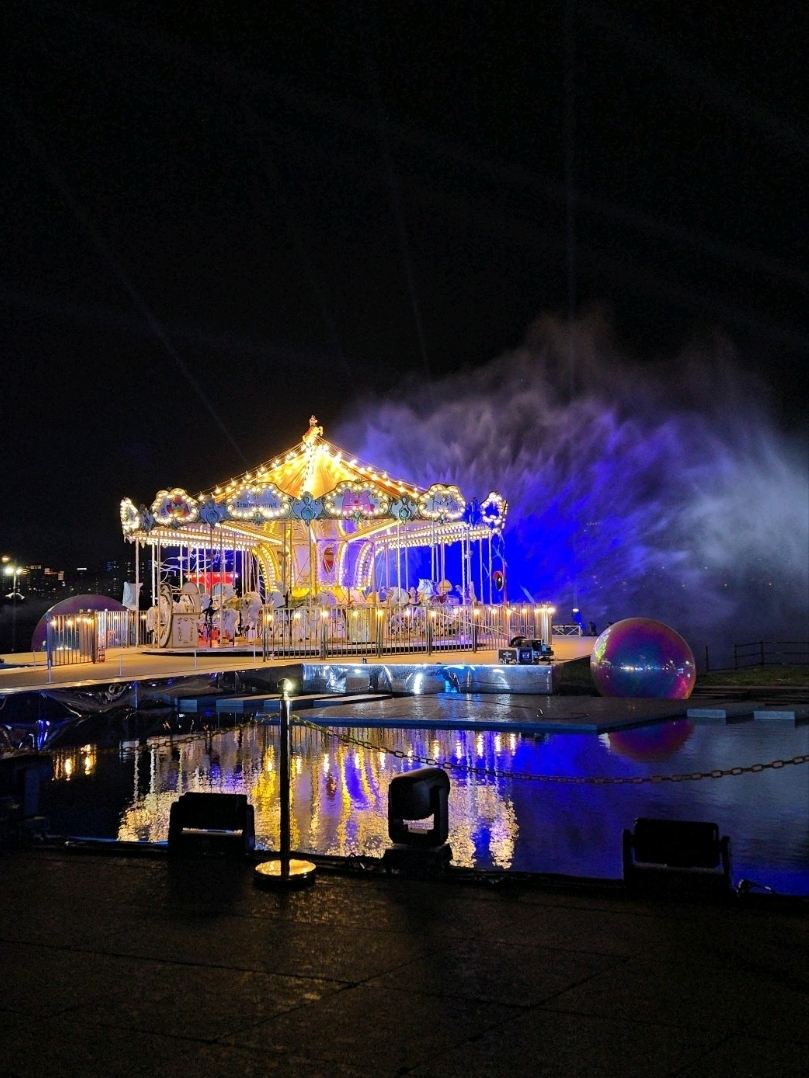 Hangang Carousel – ファンタジー感満載の水上メリーゴーランド