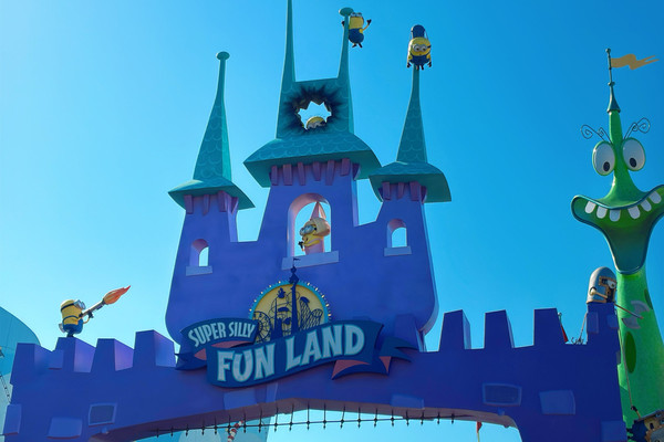 Super Silly Fun Land – A Colorful Minion World! | Trip.com Los Angeles