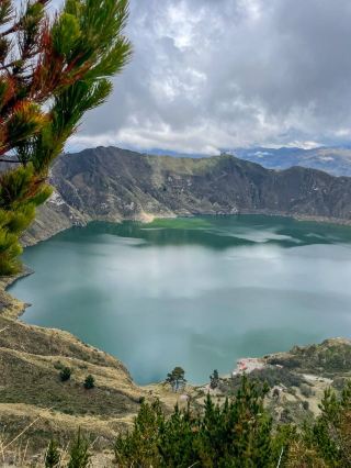 ทะเลสาบกีโลโตอาที่สวยงามอย่างเหลือเชื่อในประเทศเอกวาดอร์ 🇪🇨