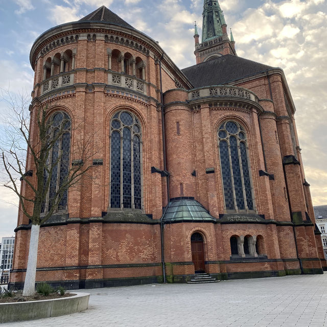 Düsseldorf: A City of Art, Culture, and Modern Flair