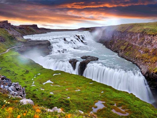 Iceland's natural gems: stepping into another planet!