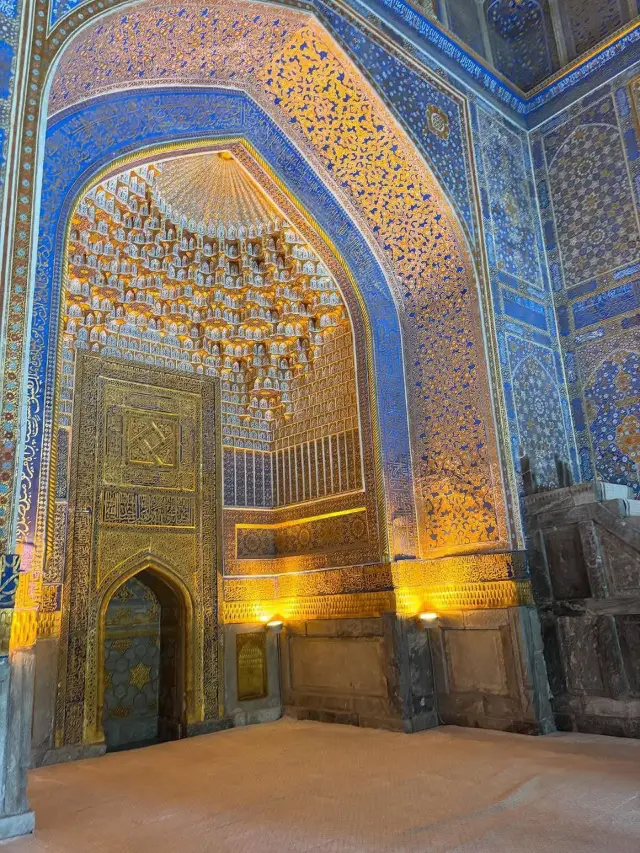 เรกิสถาน ซามาร์คันด์ – อัญมณีแห่งเส้นทางสายไหม