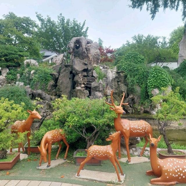 Nice parks with lakes