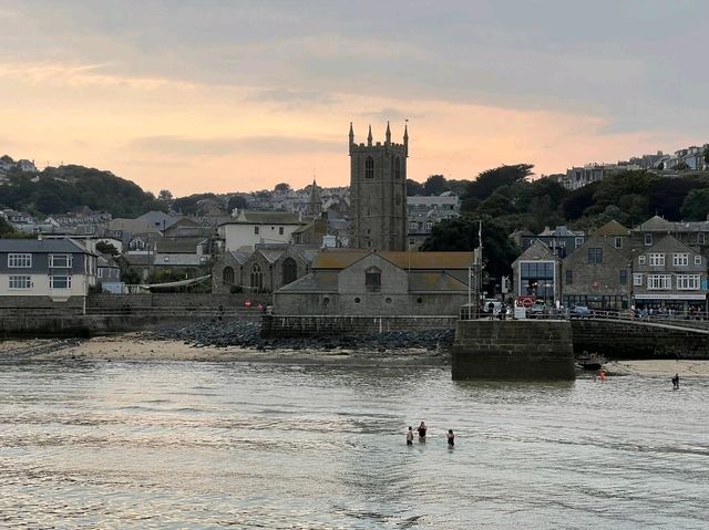Exploring St Ives with Virginia Woolf’s Inspiration 🌊📖