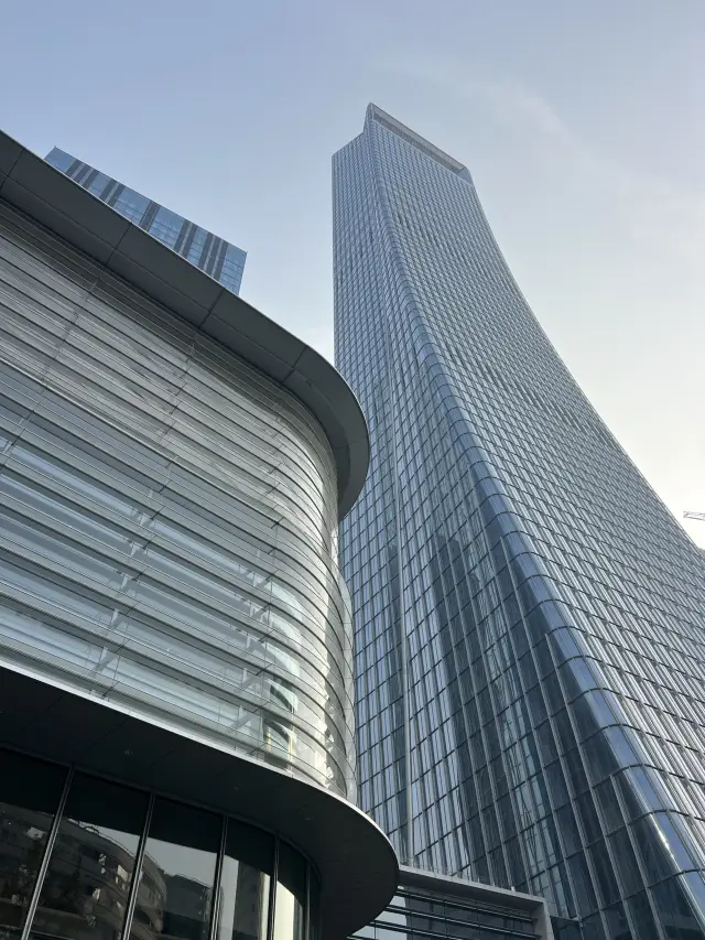 🇨🇳 ชมวิวทิวทัศน์อันน่าทึ่งจาก Qingdao Haitian Center