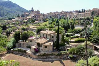 A Vibrant Village in the Heart of Mallorca