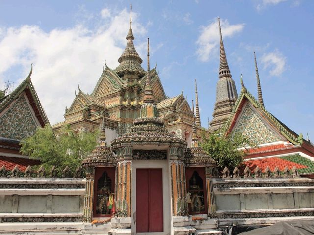 Famous for its Reclining Buddha🇹🇭