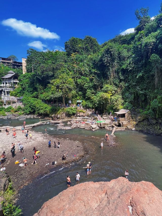 Tegenungan : Bali's Refreshing Falls 💧 