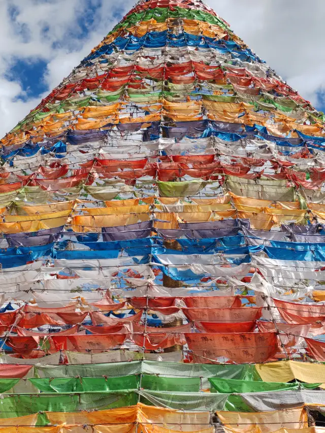 프리미엄 6일 깊이 여행 경로는 다음과 같습니다： D1: 시닝—일월산—청해호—차카 마을 숙박 D2：차카—차카 소금 호수—비취 호수—