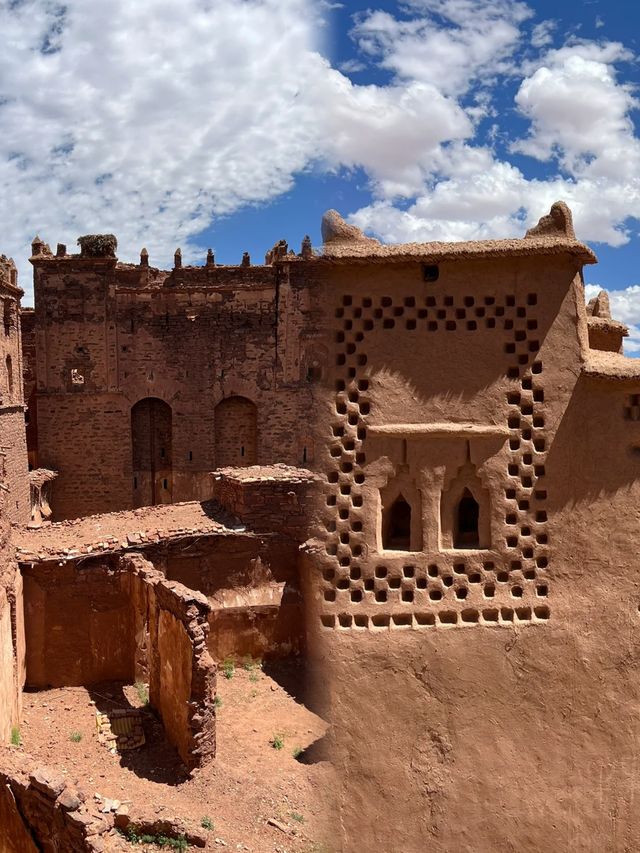 摩洛哥：迷人城市、神秘沙漠和文化遺產