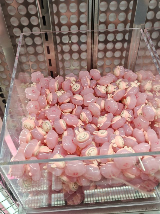泡泡瑪特全球旗艦店