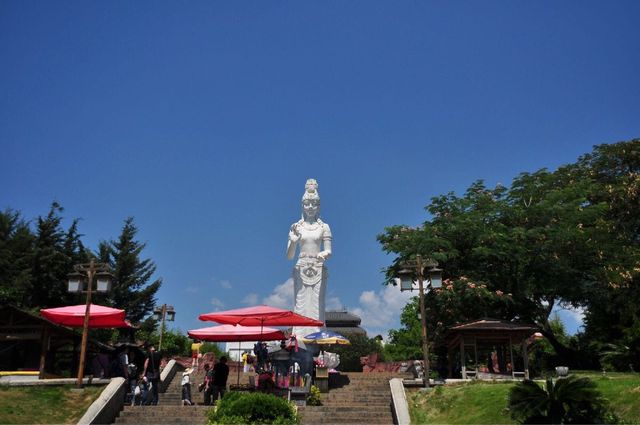 南詔風情島：大理洱海的璀璨明珠