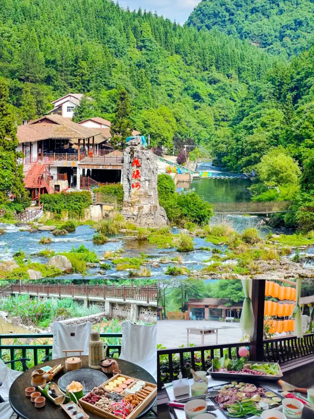 Summer is all about playing in the water | The number one rafting experience in central Guizhou! The closest rafting to Guiyang