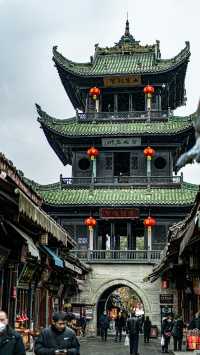 豪華園林酒店，一下子闖進了水墨畫裡。