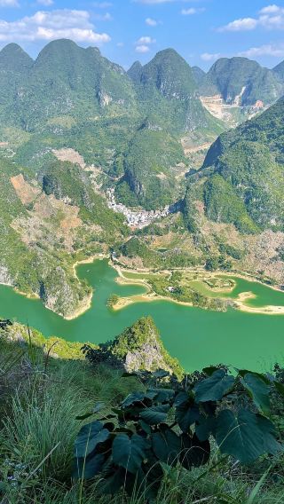 Haokun Lake in Lingyun County, Guangxi