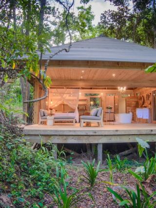 🌹✨ Hazyview's Hidden Gem: Summerfields Rose Retreat 🛌🌄