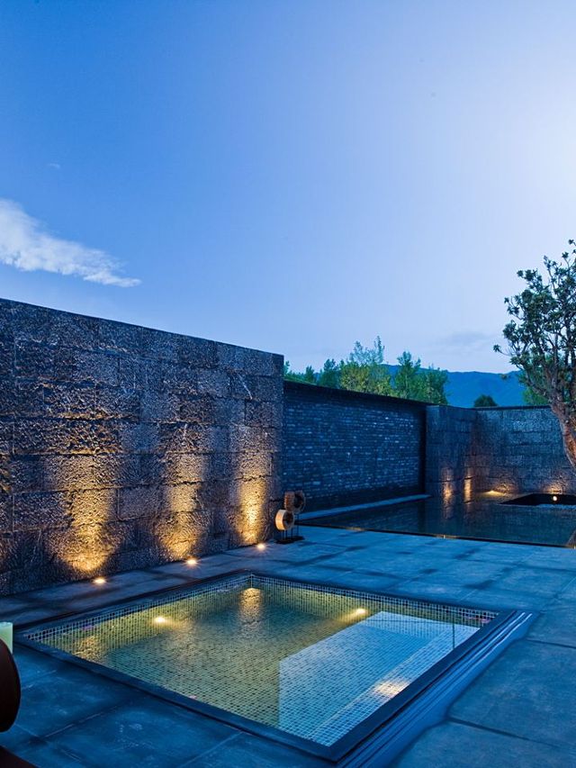 🌟 Lijiang Luxe: Pullman Resort's Cultural Charm 🏞️✨
