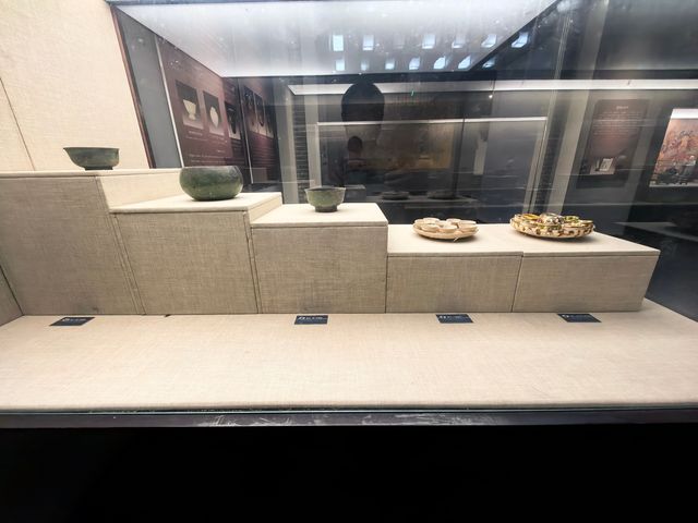 唐代茶具一一唐宋館。