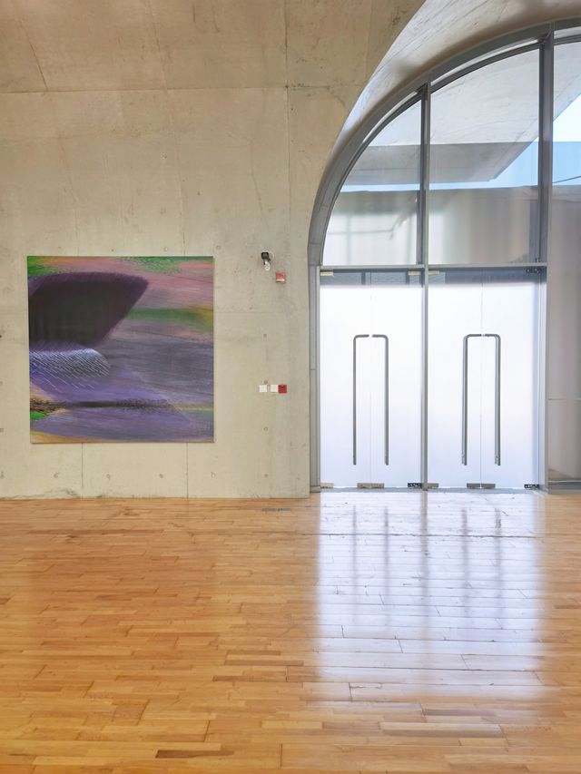 龍美術館建築的獨特性，與「繪畫」作品相得益彰。
