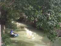 福州朱紫坊名人故居漆藝館沿著河岸漫步