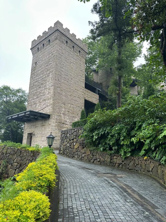 莫干山裸心堡，邂逅雲端的夢幻城堡