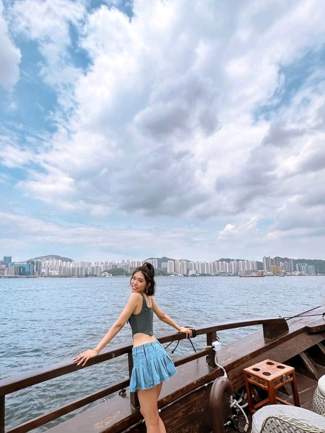 Hong Kong Harbour Cruise is a Vibe🌼🥰