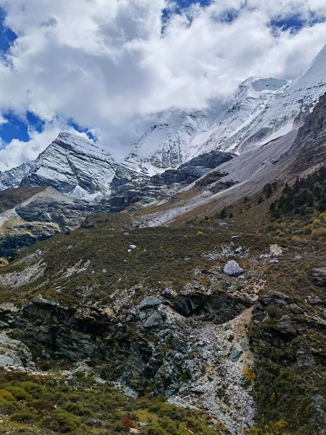 感受藍色星球上最後一片淨土：稻城亞丁