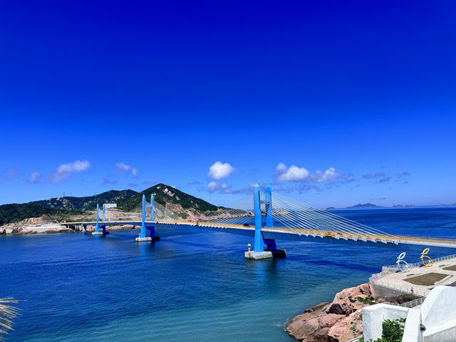 晴天與海的完美邂逅 嵊泗億承輕奢海景懸崖美宿