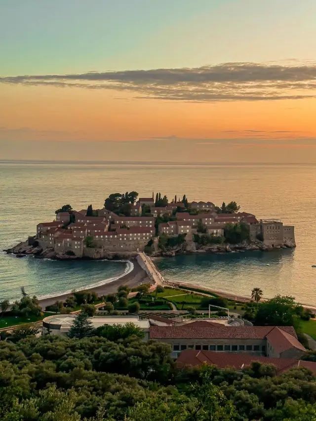 Is the Aman Montenegro still open?