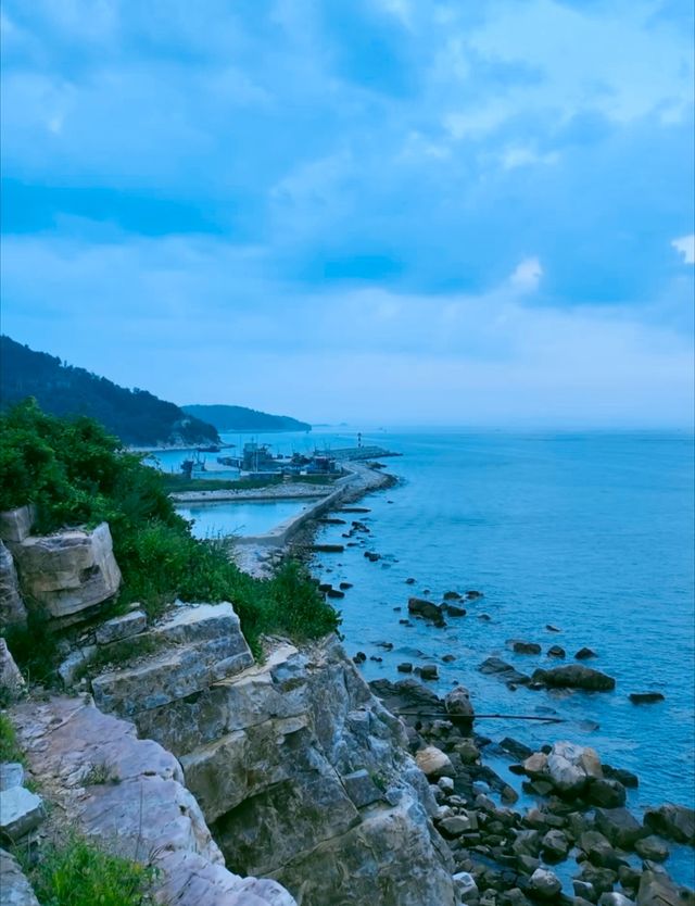 滄海遺珠•時光秘境—大黑山島 八億年地質傳奇，中國最後的原生海島火山噴湧淬鍊的黑岩，潮汐雕琢的龍爪奇