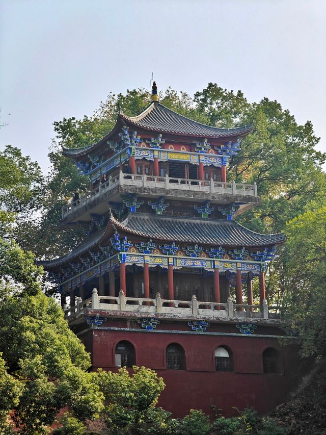 【從東坡赤壁到張文秋故居｜文豪壯懷與巾幗風骨的時空對話