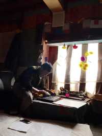 德格印經院,經版在暗室裡沉睡,文化在藏紙上流傳