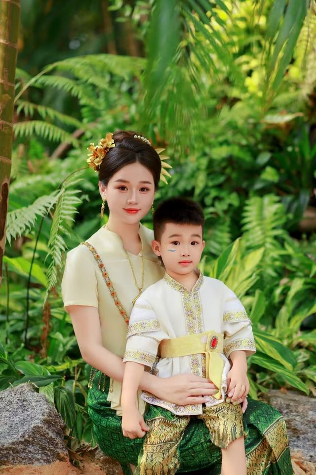 版納曼聽公園親子照｜閨蜜帶娃出片天花板