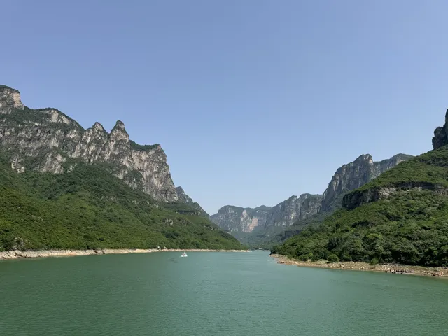 秋日雲台山兄弟局攻略 紅葉+鬆弛感雙拿捏 秋日雲台山兄弟局攻略 紅葉+鬆弛感雙拿捏